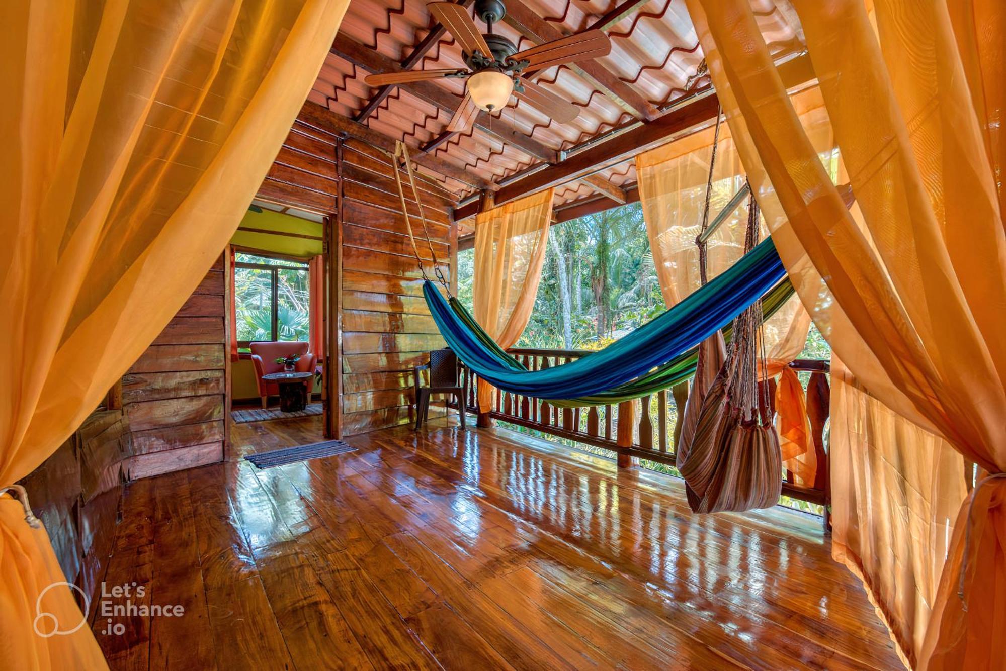 Caribe Town Bungalows Puerto Viejo de Talamanca Экстерьер фото
