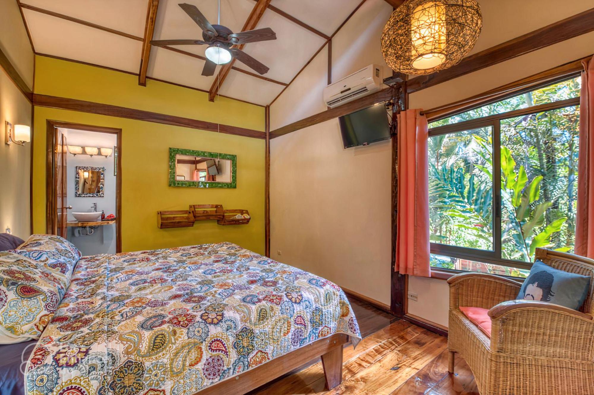 Caribe Town Bungalows Puerto Viejo de Talamanca Экстерьер фото