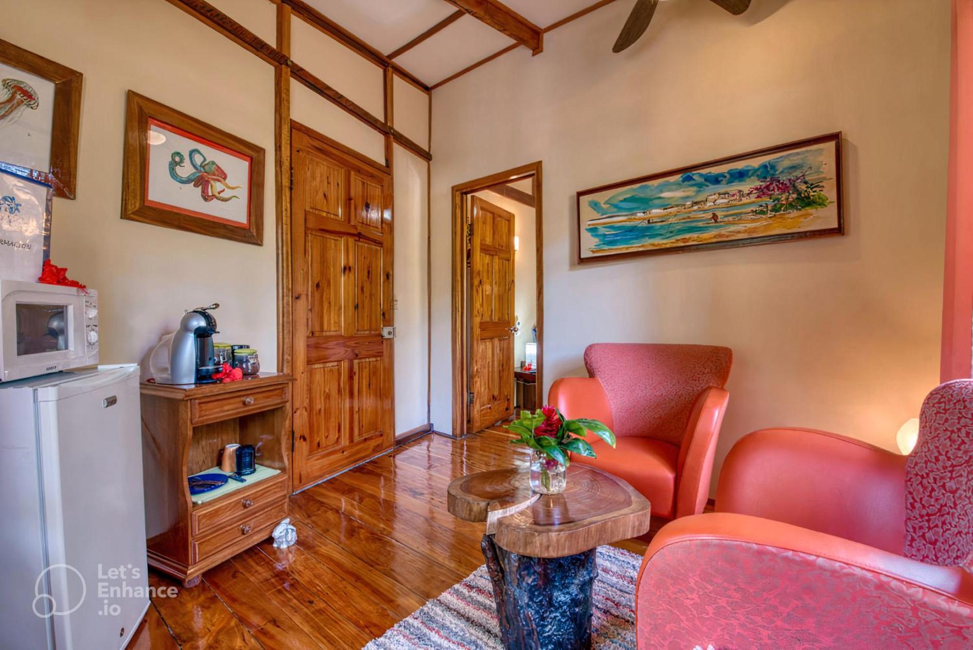 Caribe Town Bungalows Puerto Viejo de Talamanca Экстерьер фото