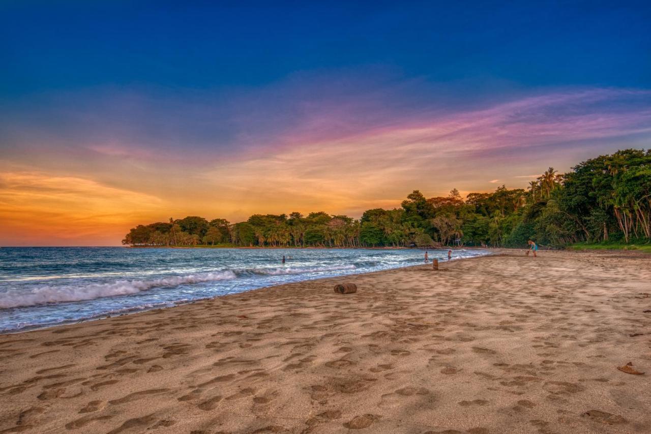 Caribe Town Bungalows Puerto Viejo de Talamanca Экстерьер фото